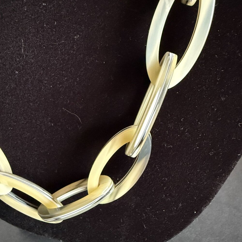 J Crew Oval Link Acrylic Chain Necklace With Ribbon Tie Closure Adjustable - Picture 11 of 13